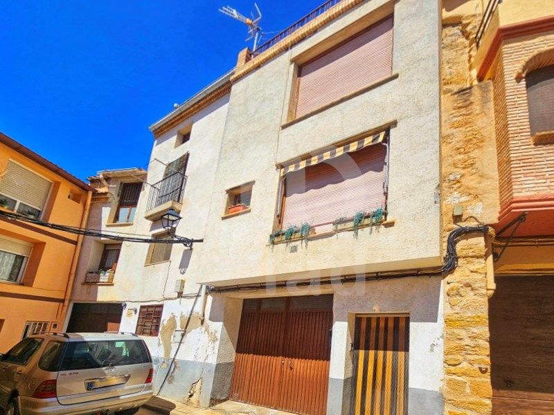 Exterior view of Building for sale in Valjunquera