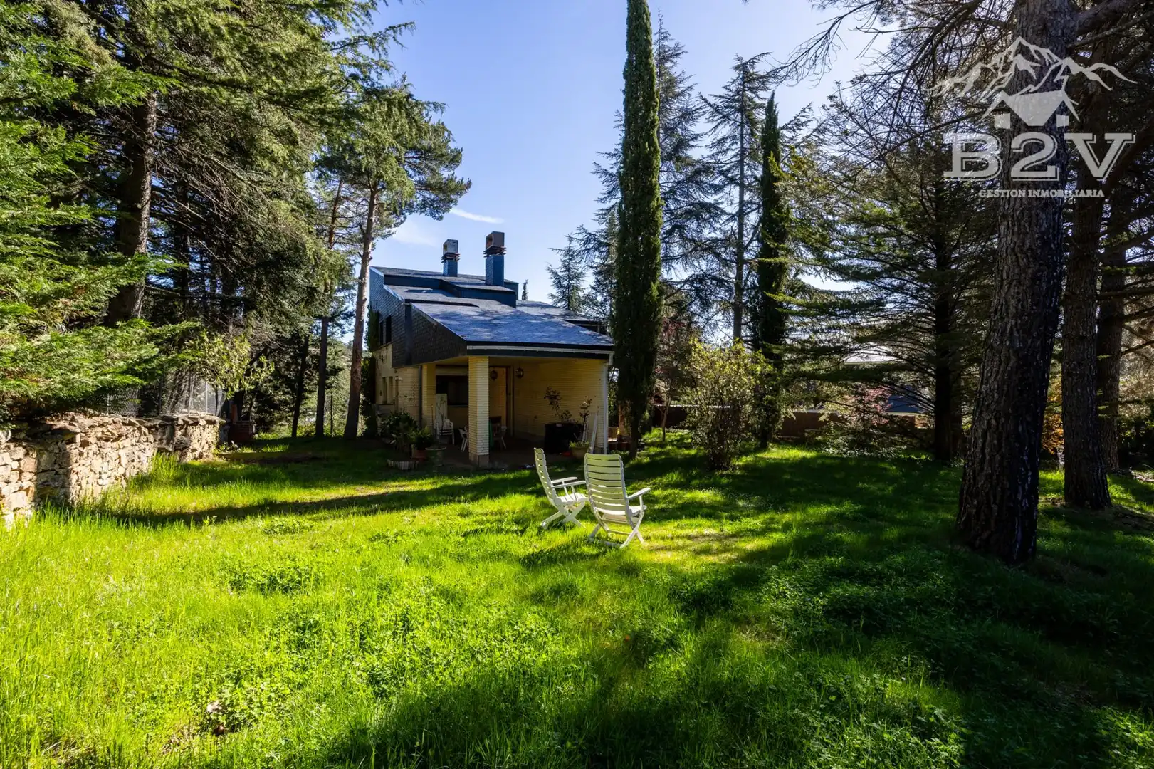 Jardí de Casa o xalet en venda en Miraflores de la Sierra amb Calefacció, Jardí privat i Traster