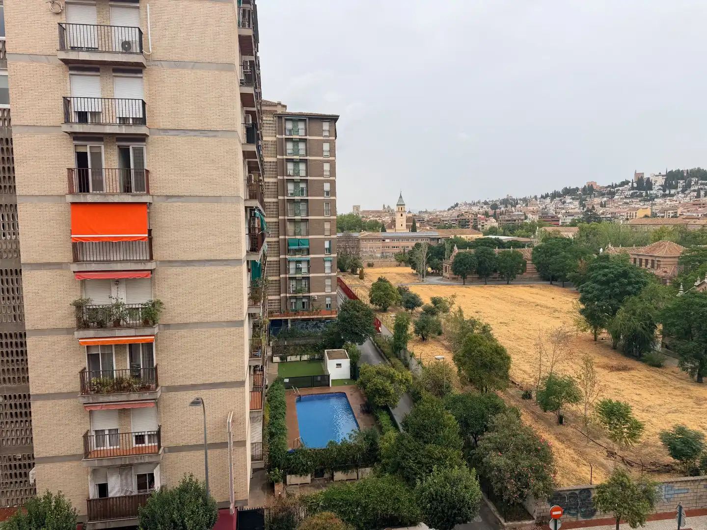 Exterior view of Flat for rent in Genil