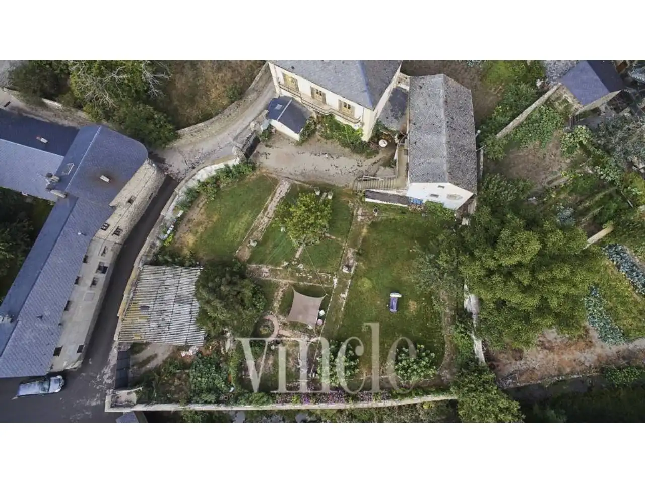 Buildings for sale in Ger
