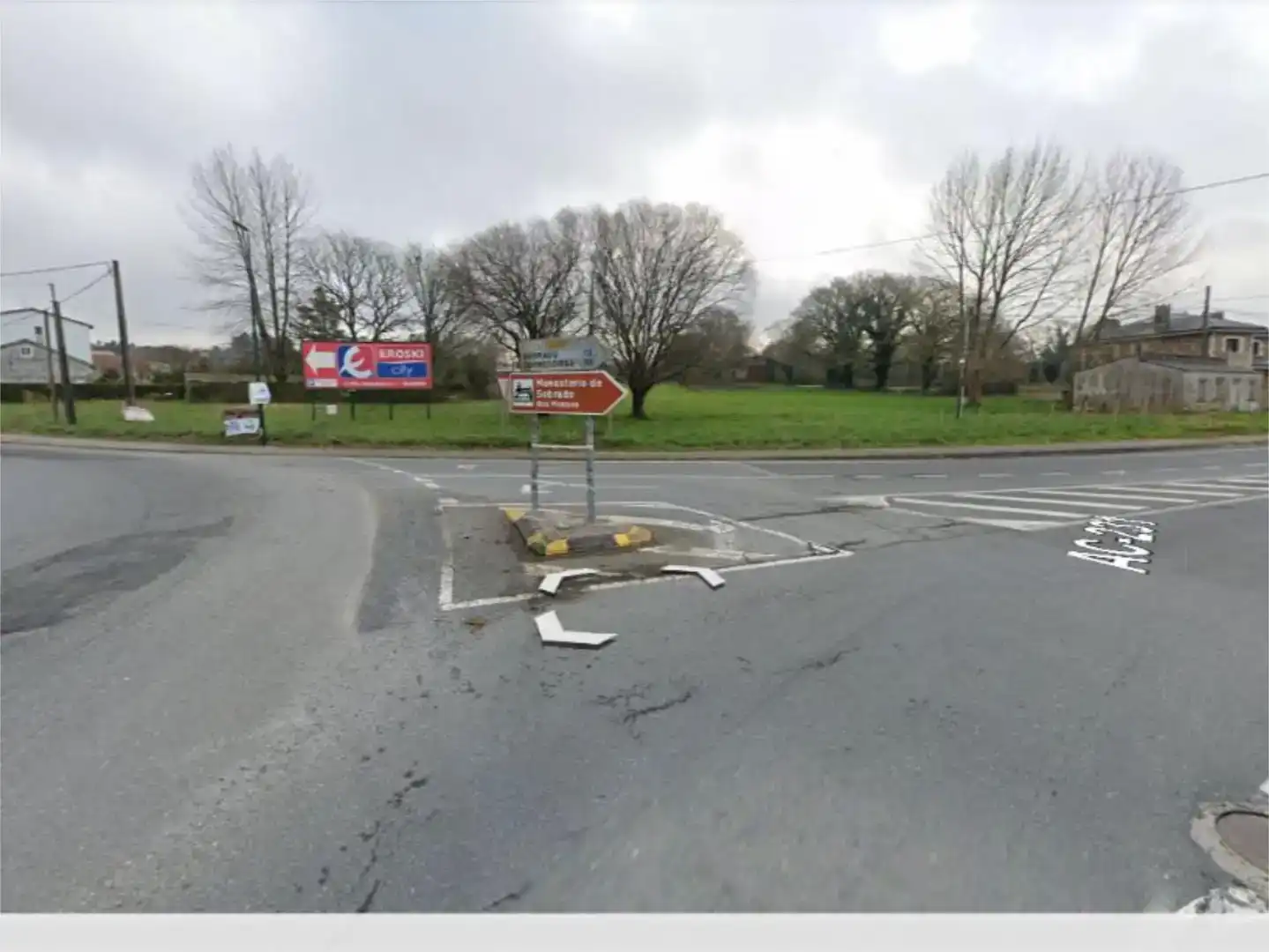 Parking of Land for sale in Curtis