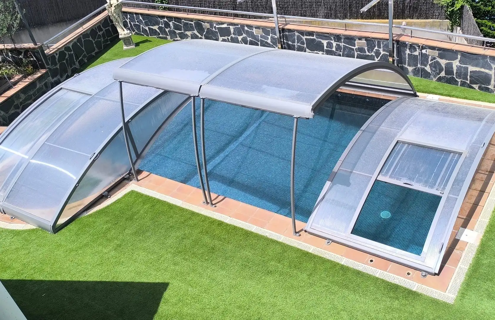 Piscina de Casa adosada en venta en Terrassa con Calefacción, Jardín privado y Terraza
