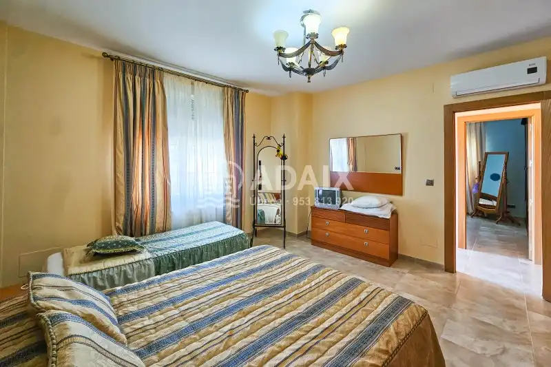 Bedroom of Houses for sale in Úbeda  with Air Conditioner, Heating and Terrace