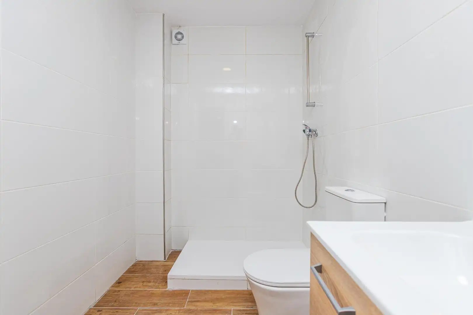 Baño de Estudio en venta en Alcobendas con Calefacción y Amueblado