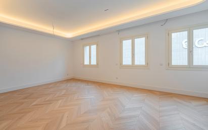 Living room of Flat for sale in  Madrid Capital  with Air Conditioner and Heating