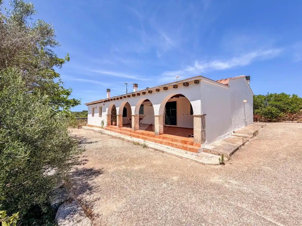 Vista exterior de Finca rústica en venda en Ciutadella de Menorca