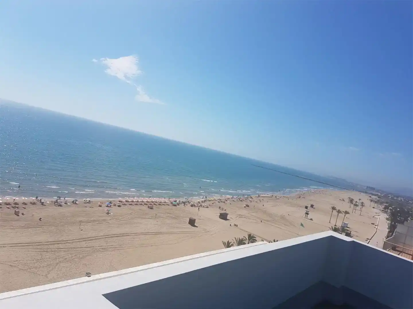 Dormitori de Àtic de lloguer en Cullera amb Aire condicionat i Moblat