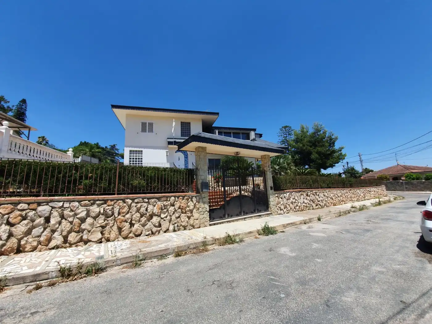 Vista exterior de Casa o chalet en venta en Chiva con Calefacción, Jardín privado y Terraza