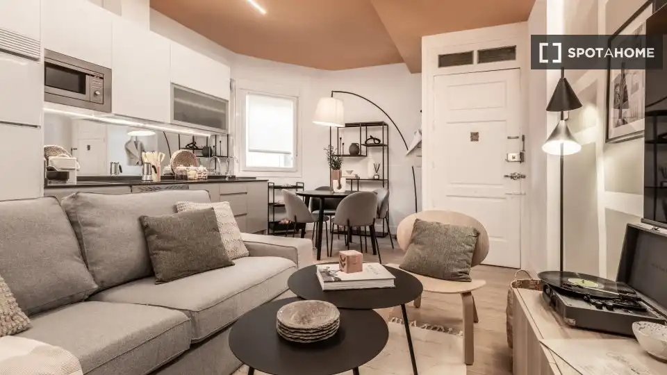 Wohnzimmer von Wohnung zur Miete in Madrid mit Klimaanlage, Heizung und Möbliert