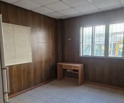 Nau industrial en venda en Bellavista - La Palmera
