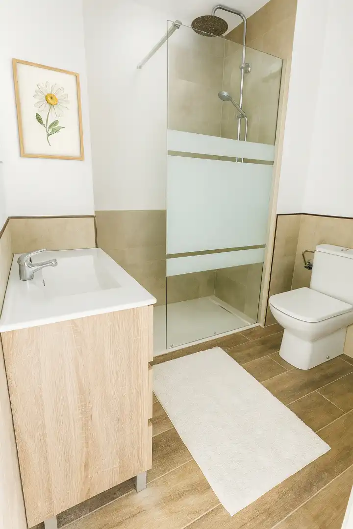 Baño de Dúplex en venta en Leganés con Trastero y Amueblado
