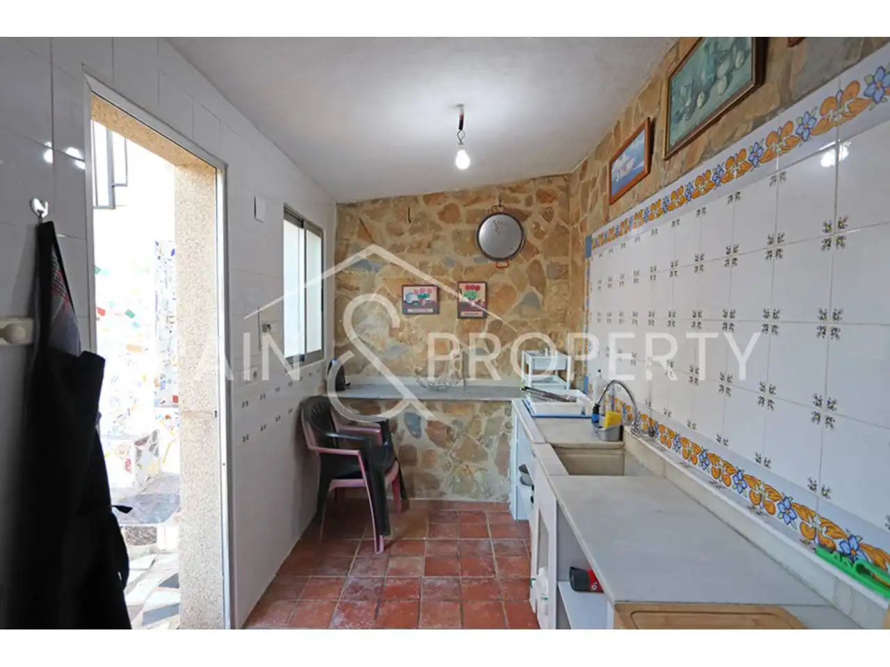 Cuina de Casa o xalet en venda en Turís amb Aire condicionat, Jardí privat i Terrassa