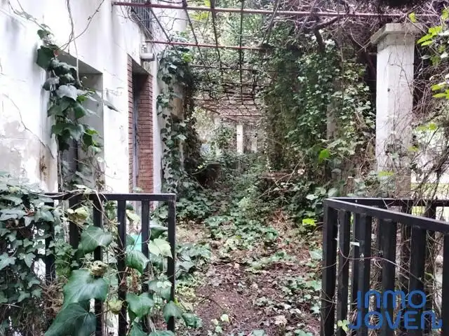 Jardí de Nau industrial en venda en Alcoy / Alcoi