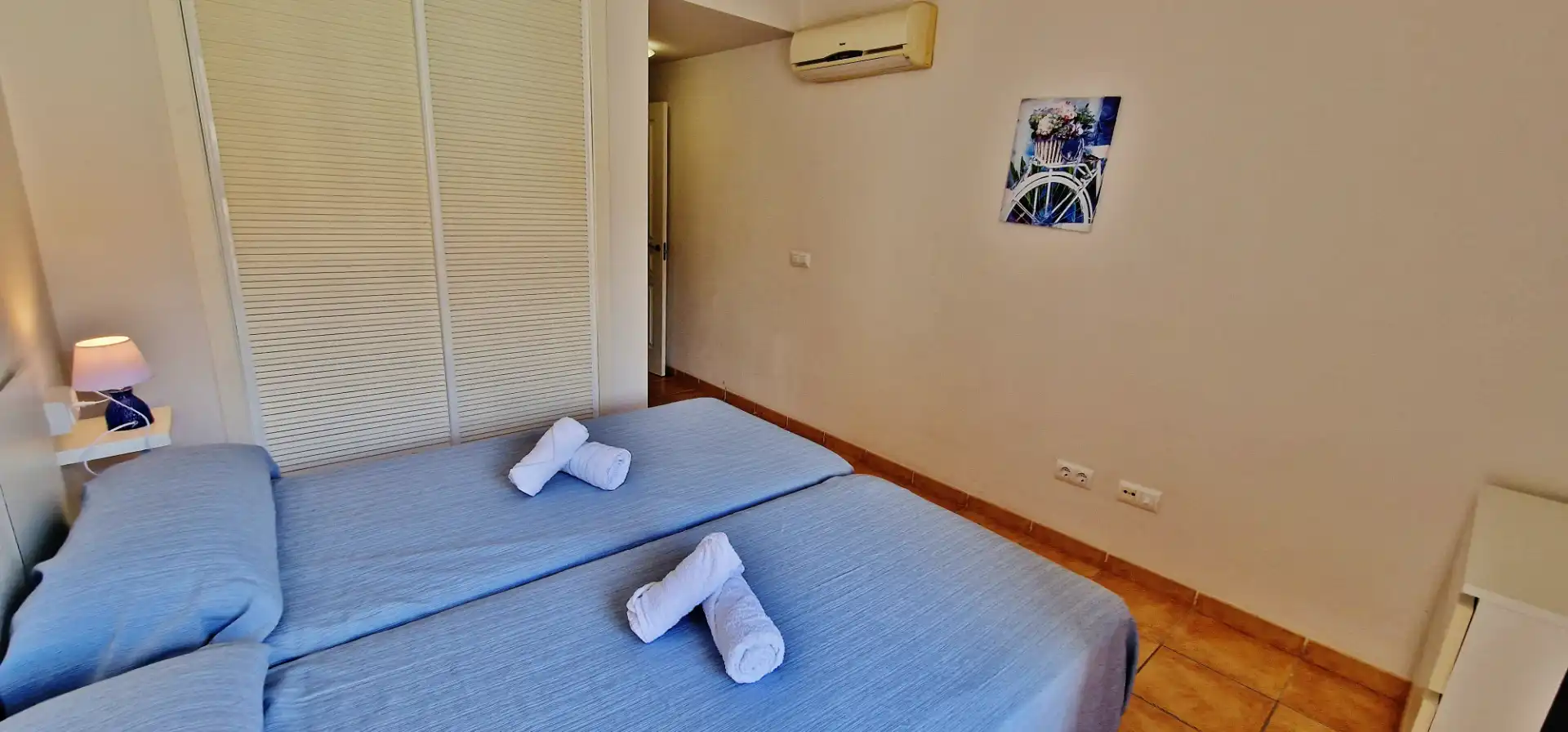 Schlafzimmer von Wohnungen zur Miete in Vélez de Benaudalla mit Klimaanlage, Heizung und Terrasse