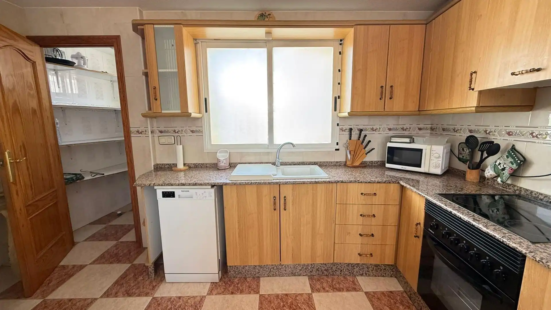 Cocina de Piso de alquiler en Águilas con Aire acondicionado, Terraza y Trastero