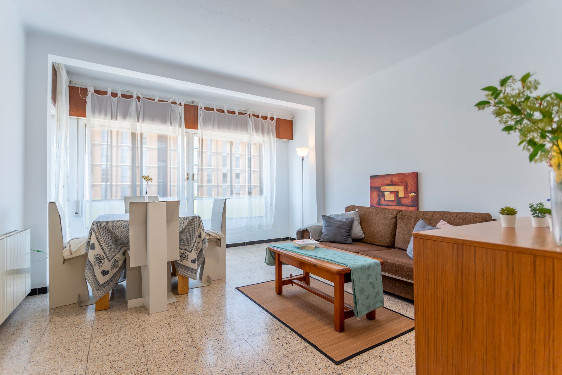 Sala d'estar de Pis en venda en Girona Capital amb Calefacció, Traster i Forn