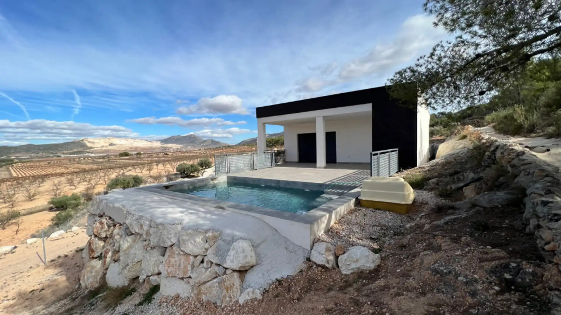 Swimming pool of Houses for sale in Abanilla