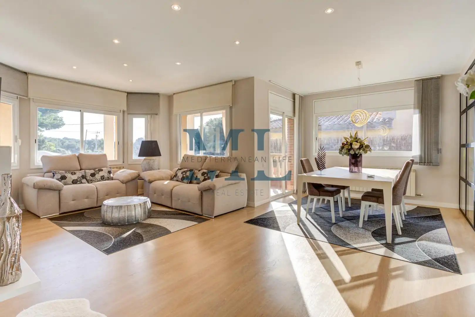 Sala de estar de Casa o chalet en venta en Sant Pere de Ribes con Calefacción, Jardín privado y Piscina