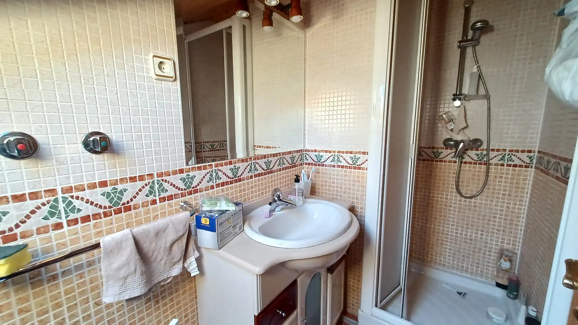 Bathroom of Houses for sale in Moralzarzal  with Air Conditioner, Private garden and Terrace