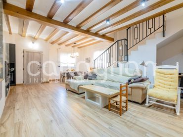 Doppelhaushälfte mit Balkon zum Verkauf in Calle MUR (DEL)