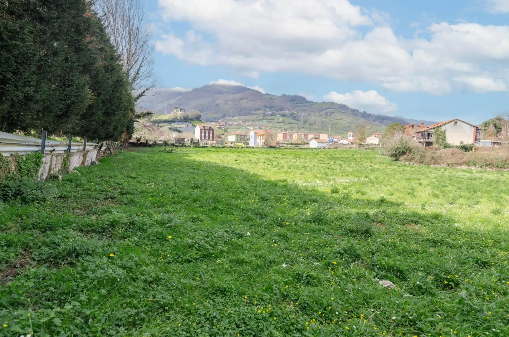 Residential for sale in Lena