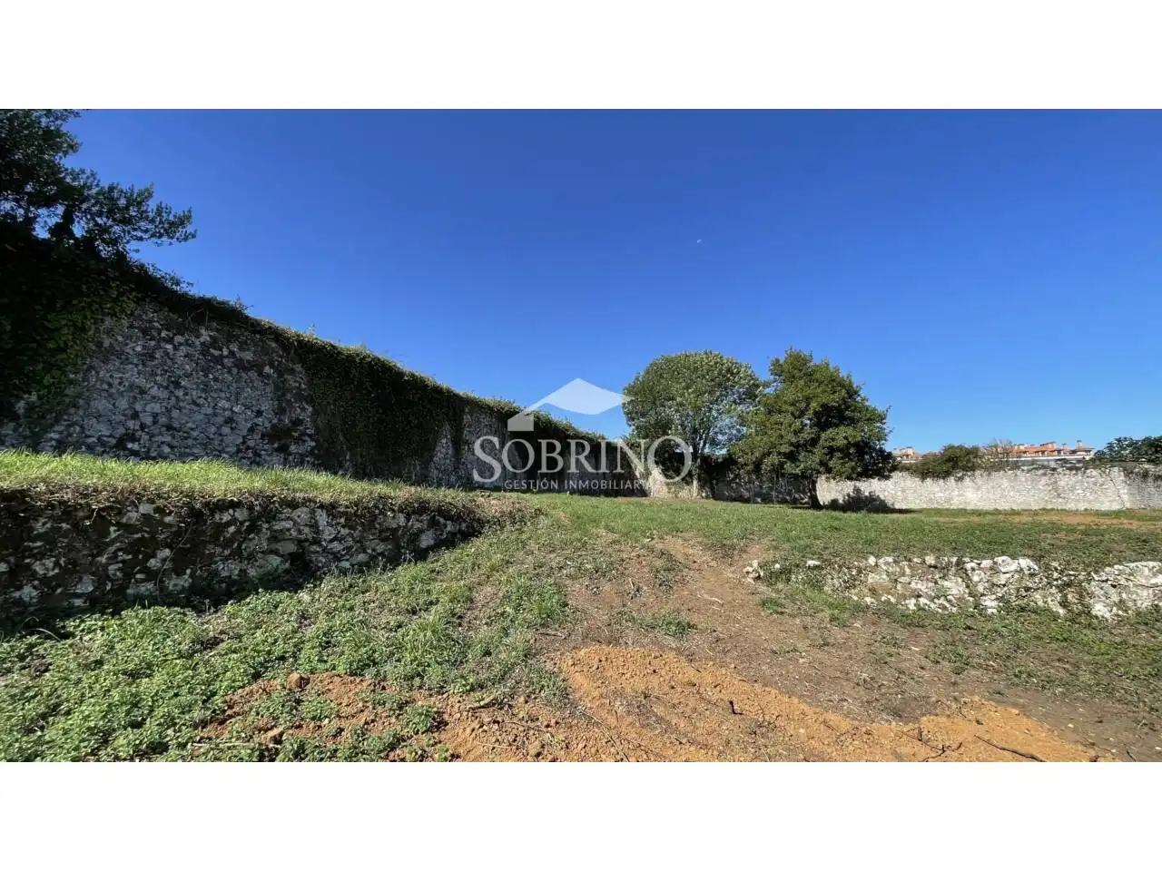 Grundstücke zum Verkauf in Llanes