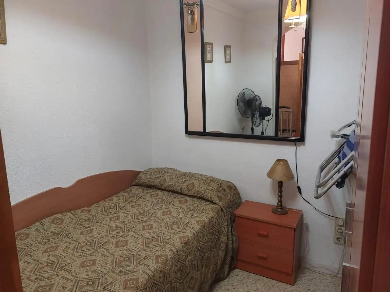 Habitación de Piso de alquiler en Cádiz con Balcón