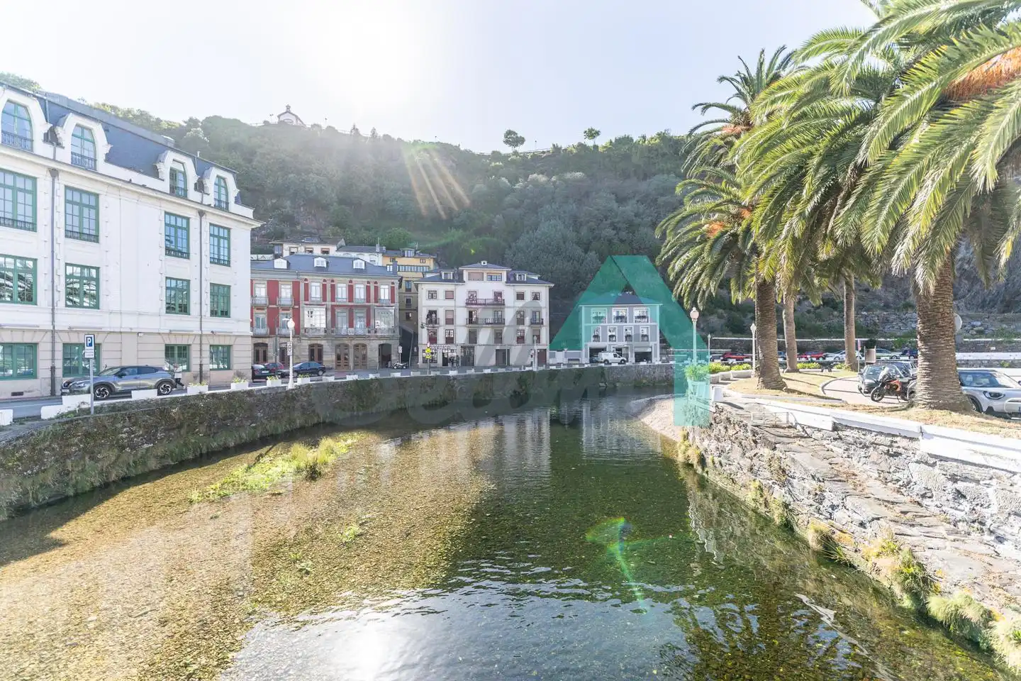 Vista exterior de Pis en venda en Valdés - Luarca amb Calefacció, Traster i Balcó