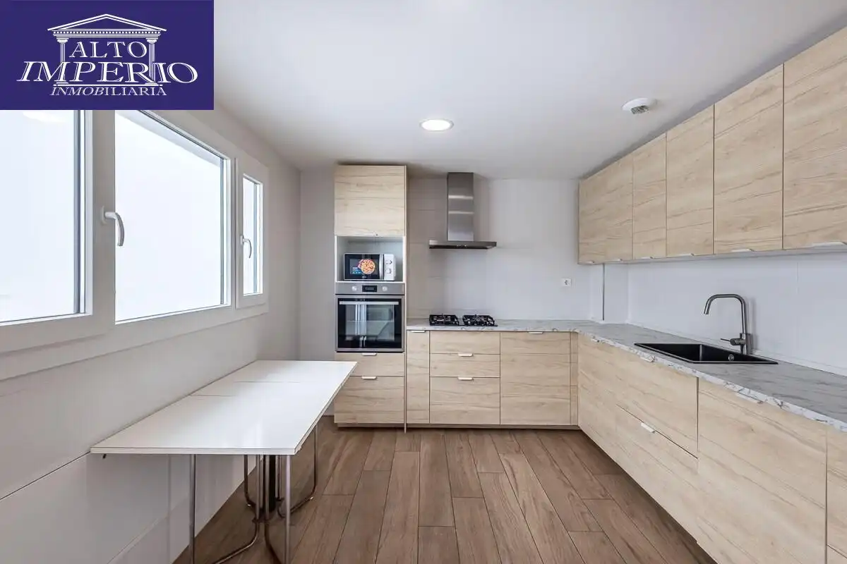 Villa avec balcon à vendre à Calle Chimborazo 57, imagen 15