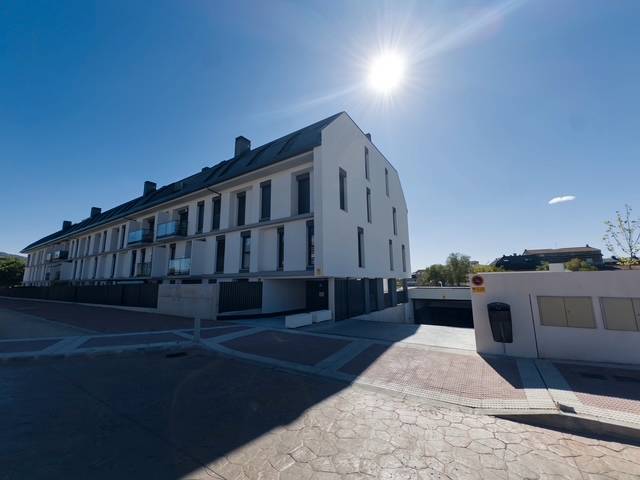 Garaje en Venta en Calle Cañada Real, 31 en Los Negrales