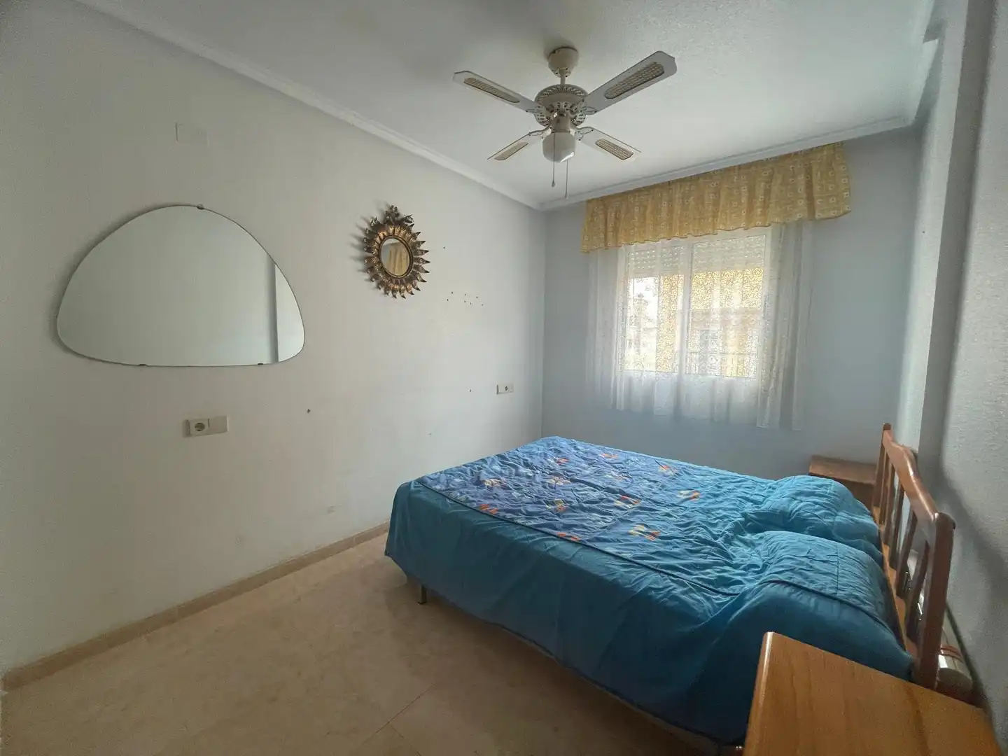 Schlafzimmer von Wohnung zum Verkauf in Torrevieja mit Klimaanlage, Heizung und Terrasse
