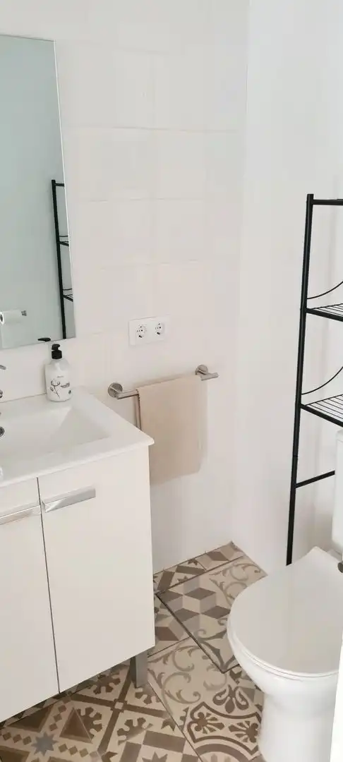 Badezimmer von Einfamilien-Reihenhaus zur Miete in Alcúdia mit Klimaanlage, Privatgarten und Terrasse