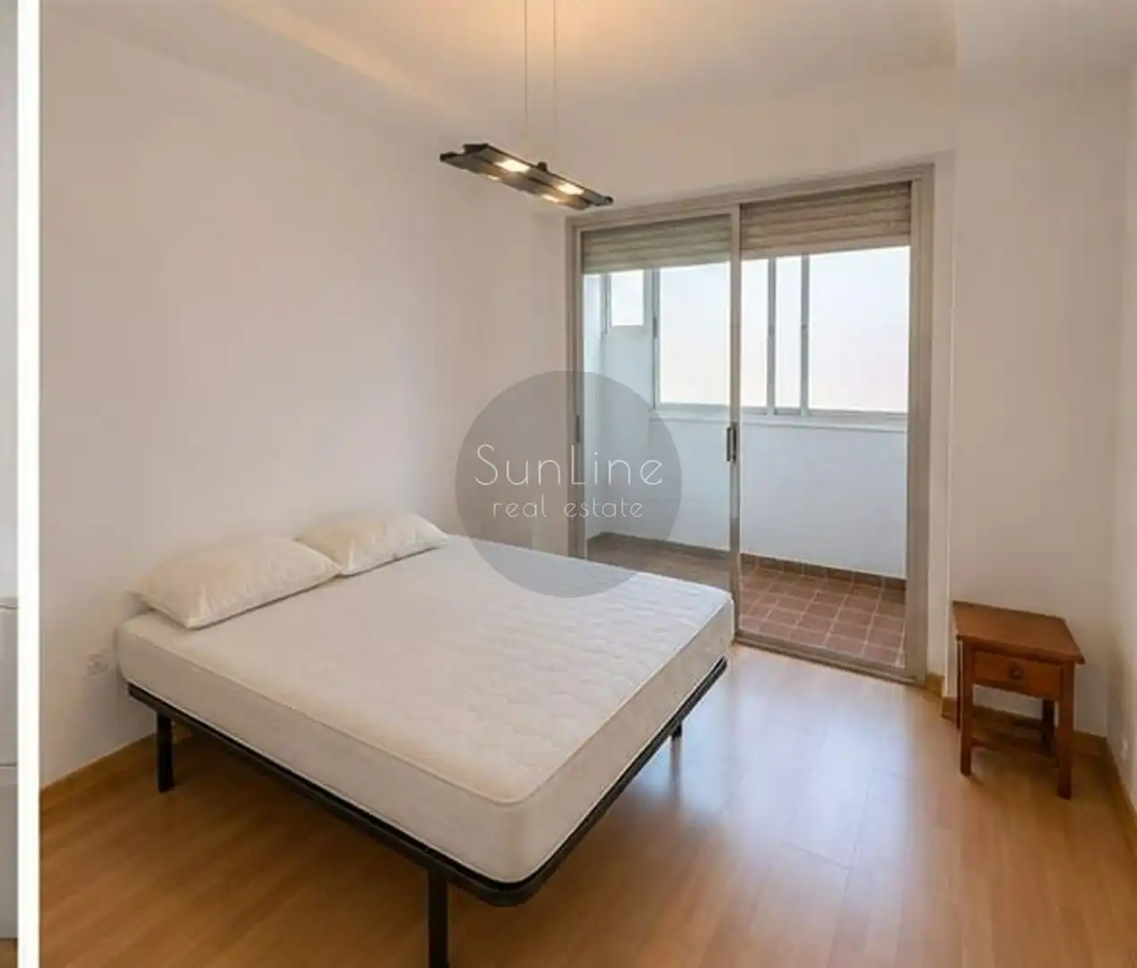 Bedroom of Flat for rent in Valencia  with Air Conditioner, Furnished and Balcony