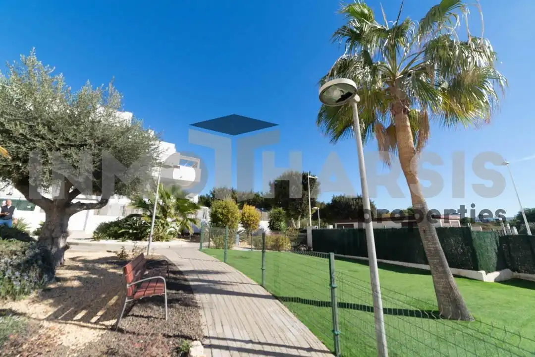Planta baixa en venda a El Toyo
