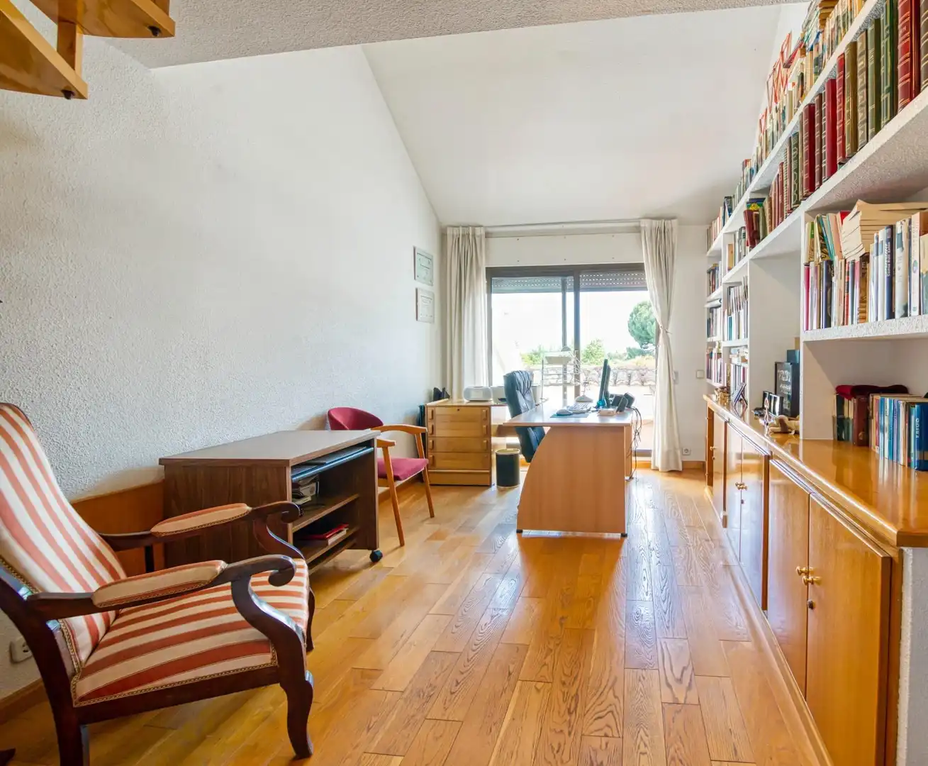 Detached house with terrace for sale in Calle del Valle de Tobalina, imagen 16