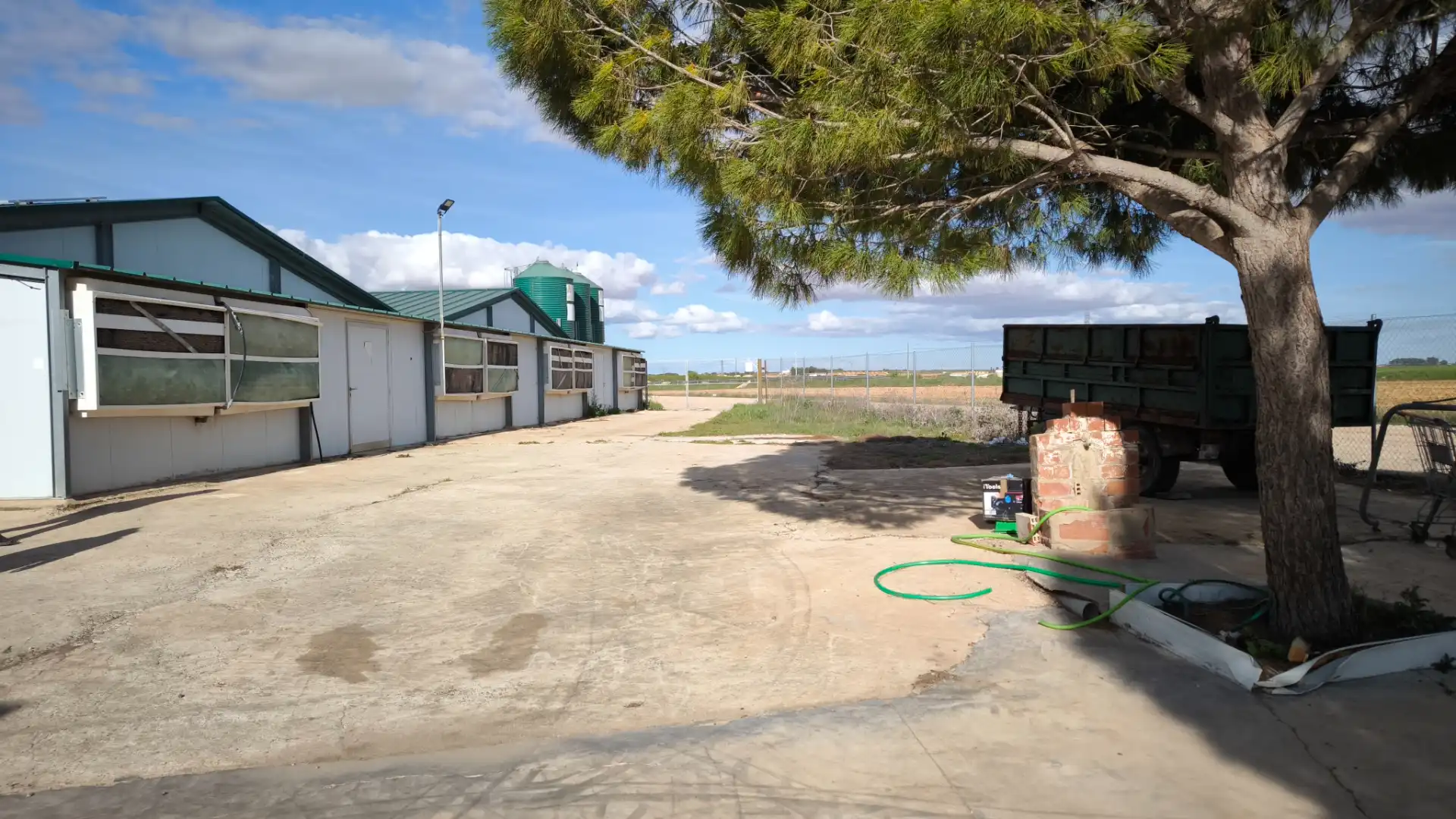 Vista exterior de Nau industrial en venda en Navas de Jorquera