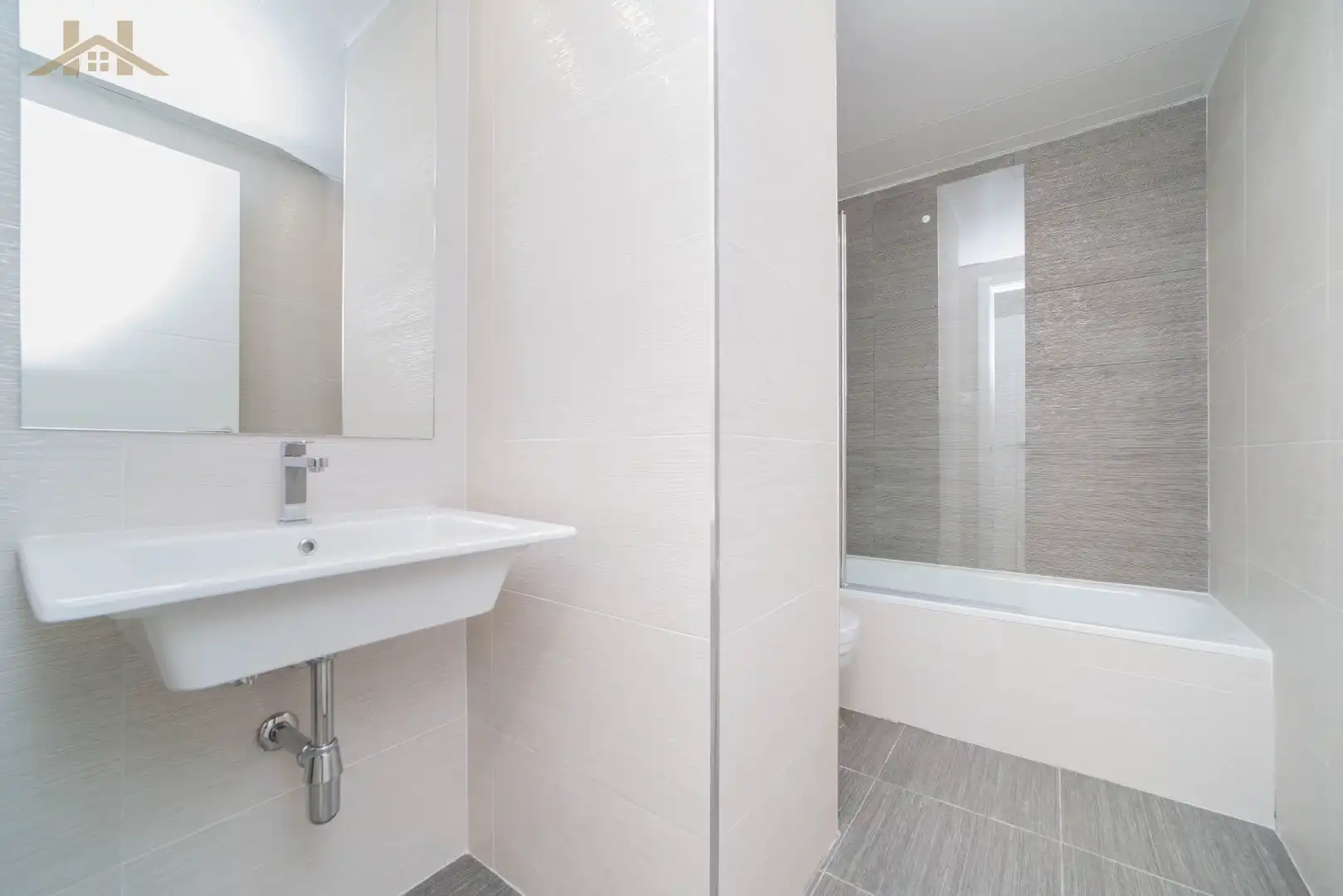 Badezimmer von Wohnung zum Verkauf in Pozuelo de Alarcón mit Klimaanlage, Heizung und Terrasse