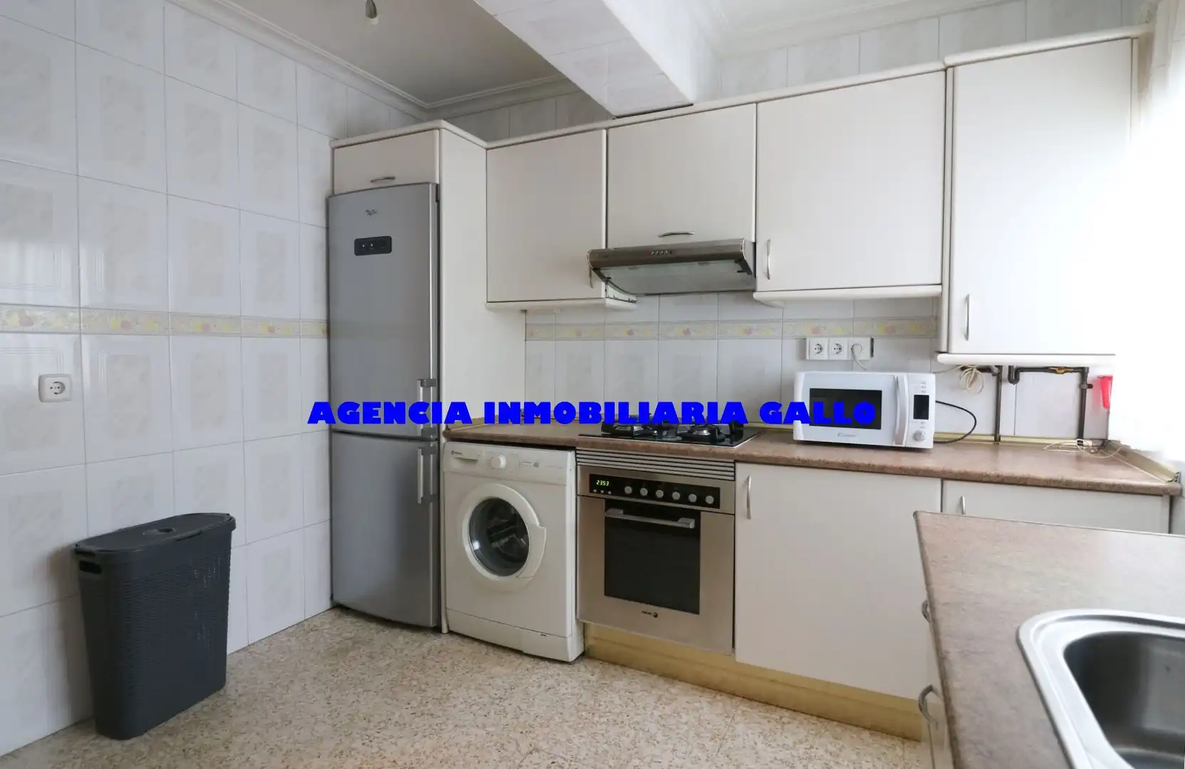 Kitchen of Flat for sale in Sevilla  with Air Conditioner