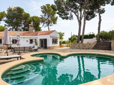 Detached house with pool for sale in VALL DE CETA