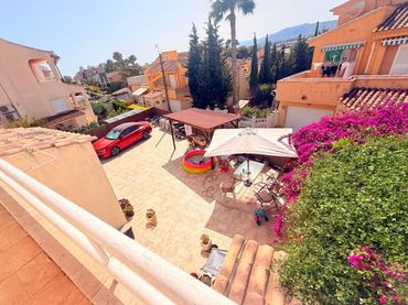 Villa zum Verkauf in Calle de Moscú 15