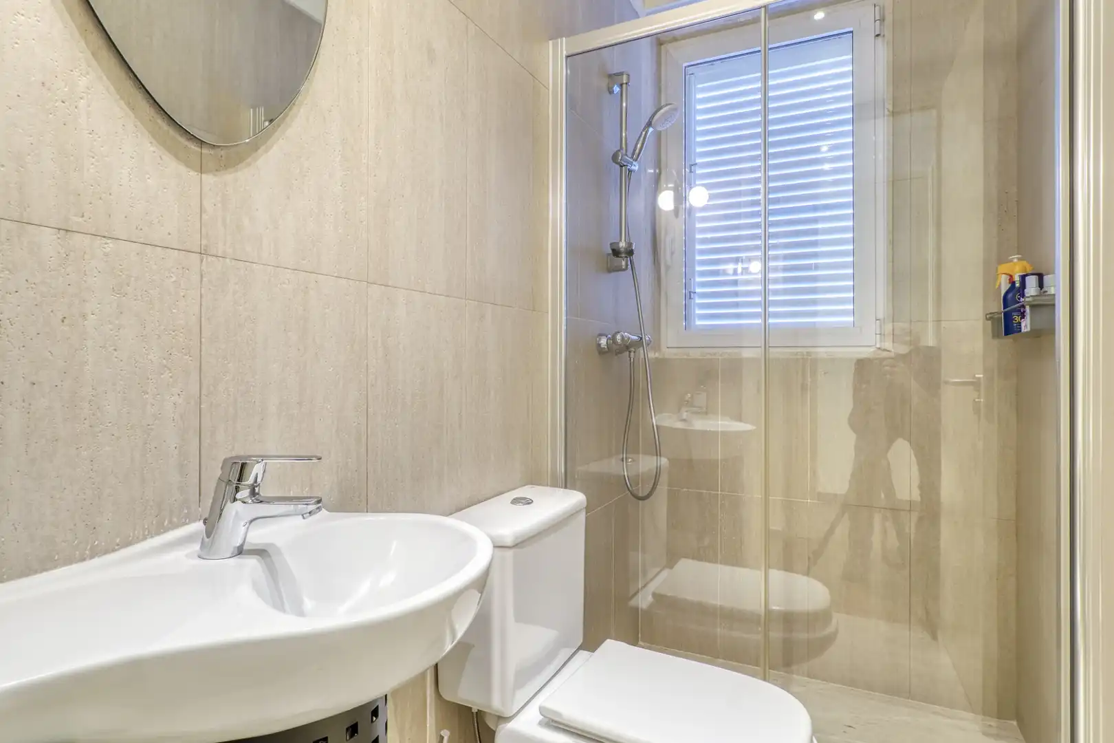 Baño de Casa o chalet en venta en Borrassà con Aire acondicionado, Calefacción y Jardín privado