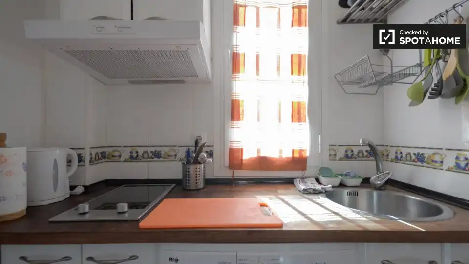 Kitchen of Flat for rent in Madrid  with Air Conditioner, Heating and Furnished
