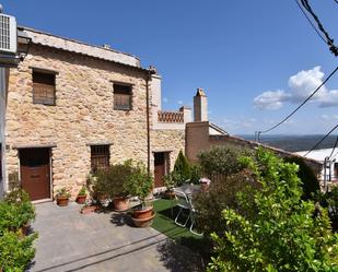 Vista exterior de Casa o xalet en venda en Chiclana de Segura amb Terrassa