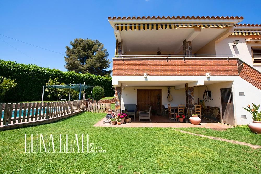 Garden of House or chalet for sale in Castellet i la Gornal  with Air Conditioner, Heating and Private garden