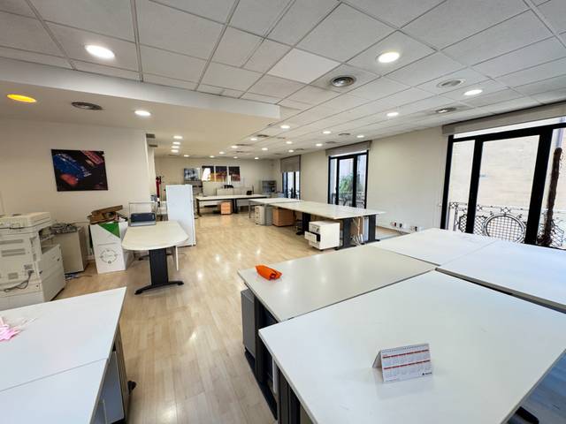 Oficina en Alquiler en Carrer Comtal en Barri Gòtic