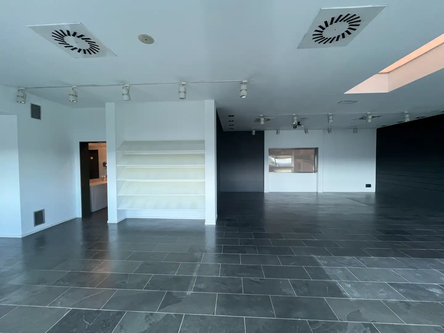 Nave industrial en venta en Salt con Calefacción y Alarma