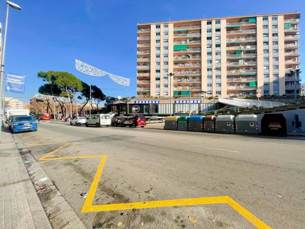 Vista exterior de Pis en venda en Cerdanyola del Vallès amb Calefacció