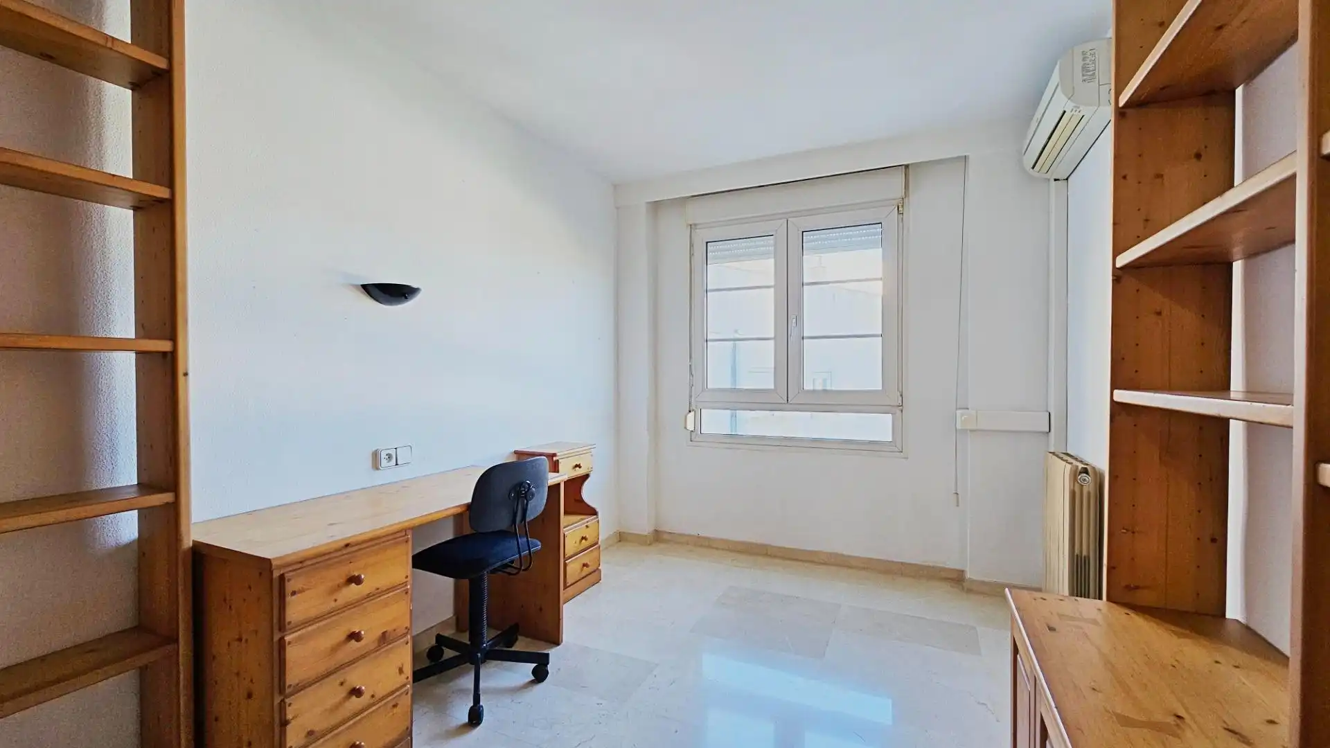 Attic for sale in Carrer d'Anselm Turmeda, Bons Aires