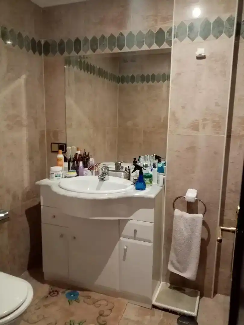 Badezimmer von Wohnung zum Verkauf in Llanes