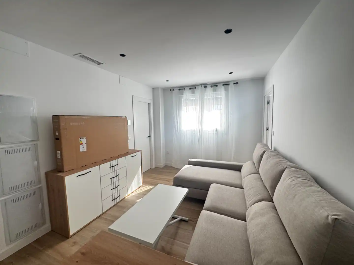 Wohnzimmer von Wohnung zur Miete in Maracena mit Klimaanlage, Parkett und Möbliert